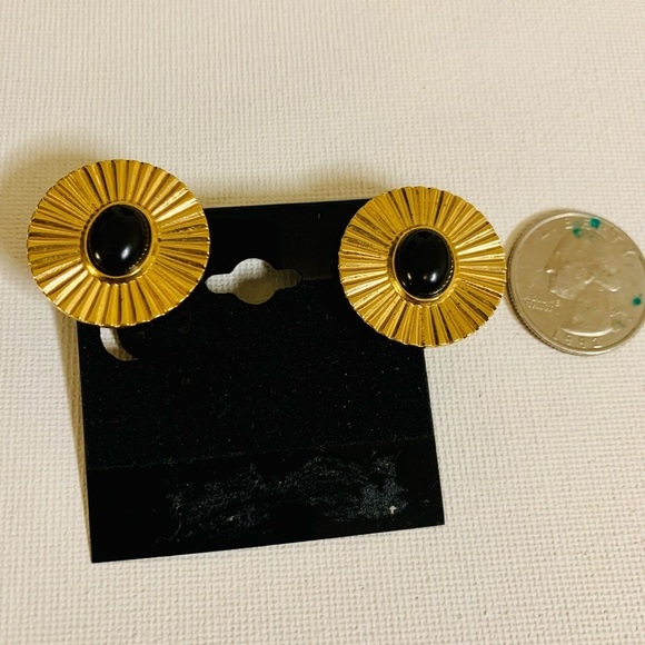 Vintage 1986 Midnight Moon Lucite Cabochon Gold Tone Clip On Earrings - Picture 2 of 3